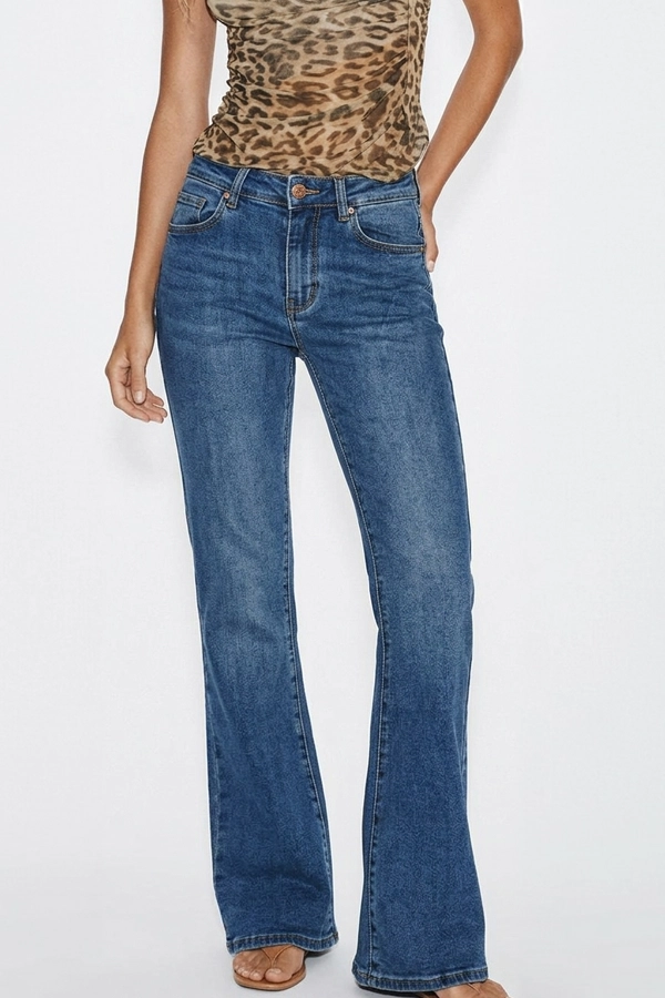 Γυναικείο ψηλόμεσο flare jeans push up από soft elastic cotton denim – μπροστινή όψη