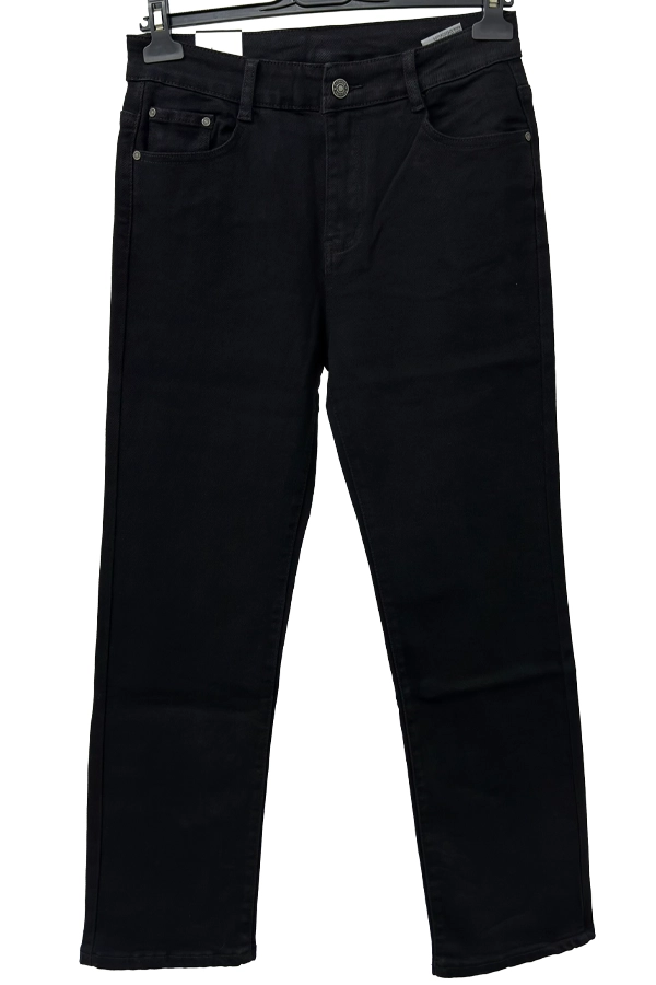 Full-length black plus size jeans with a high waist and regular straight-leg fit